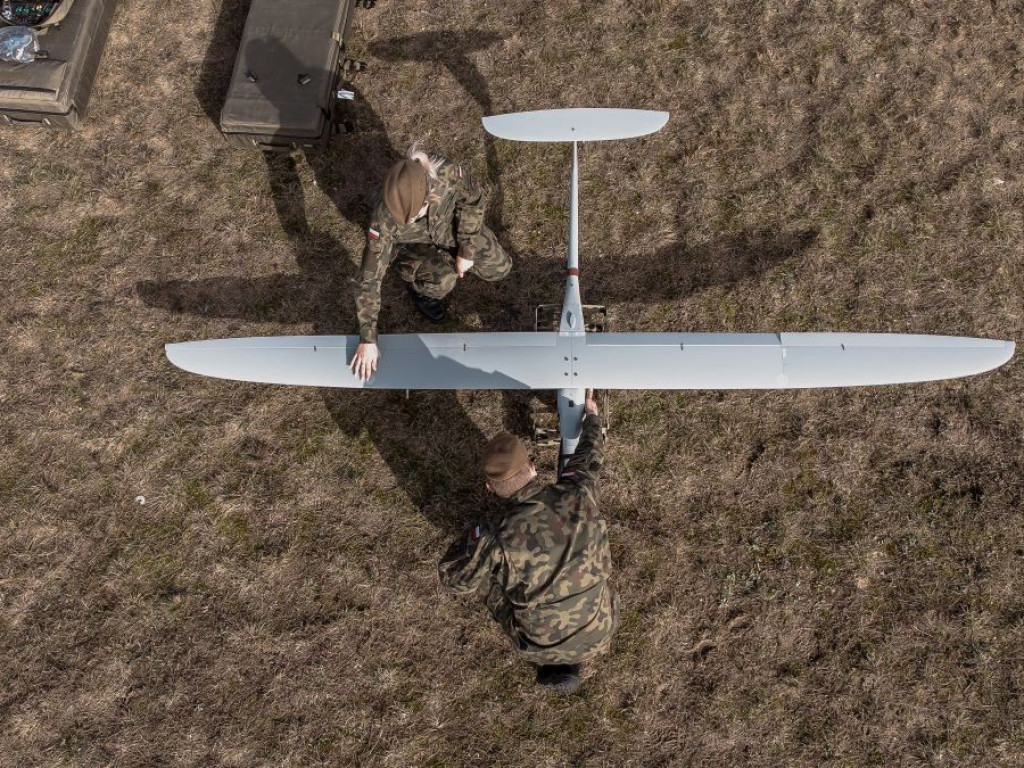 Operatorzy dronów ćwiczą na poligonie - ZDJĘCIA