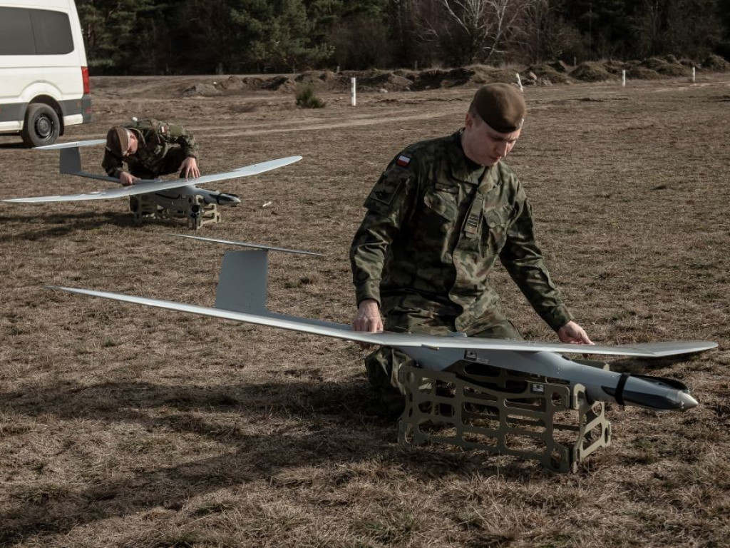 Operatorzy dronów ćwiczą na poligonie - ZDJĘCIA