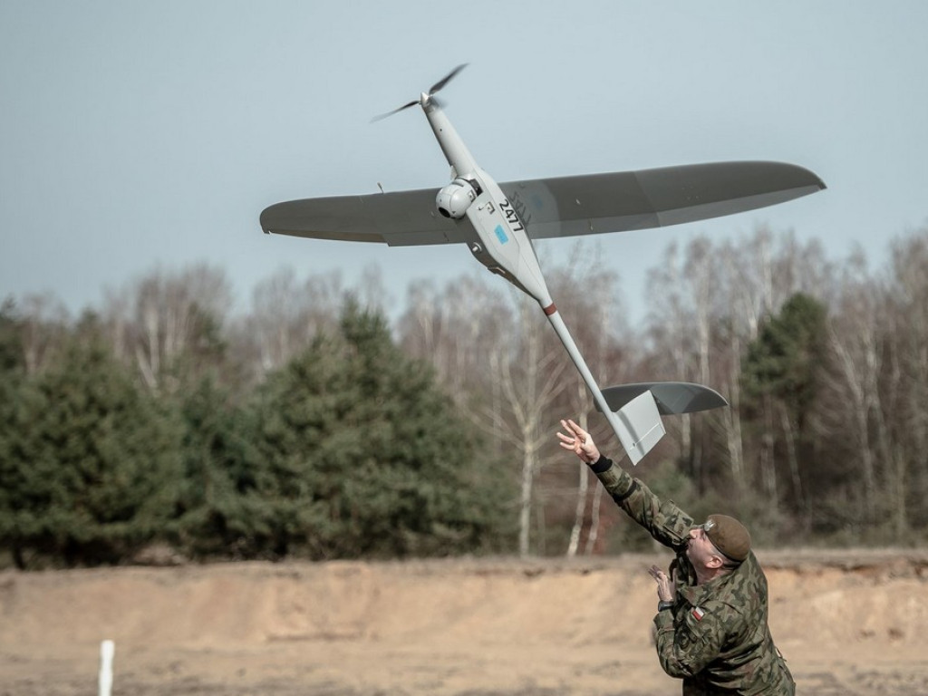 Operatorzy dronów ćwiczą na poligonie - ZDJĘCIA