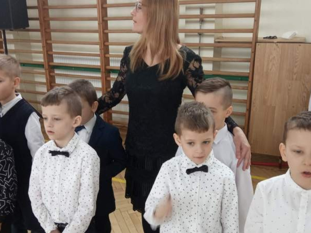 Ślubowanie klas pierwszych w hrubieszowskiej Trójce - ZDJĘCIA