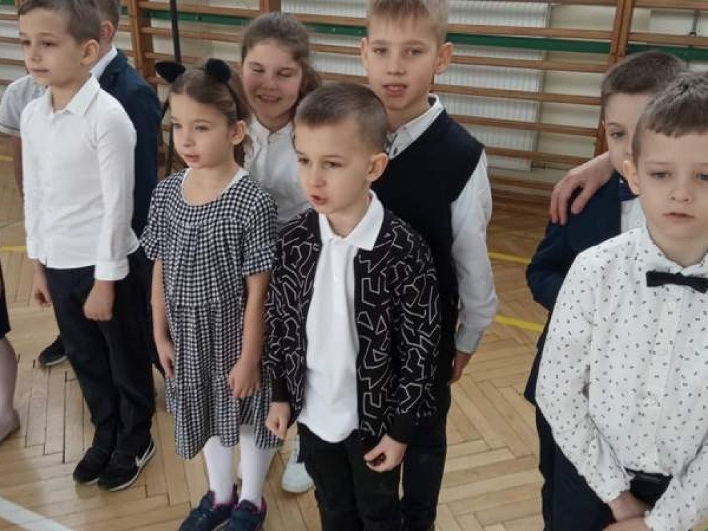 Ślubowanie klas pierwszych w hrubieszowskiej Trójce - ZDJĘCIA