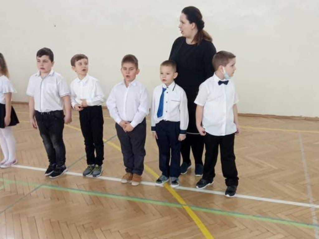 Ślubowanie klas pierwszych w hrubieszowskiej Trójce - ZDJĘCIA