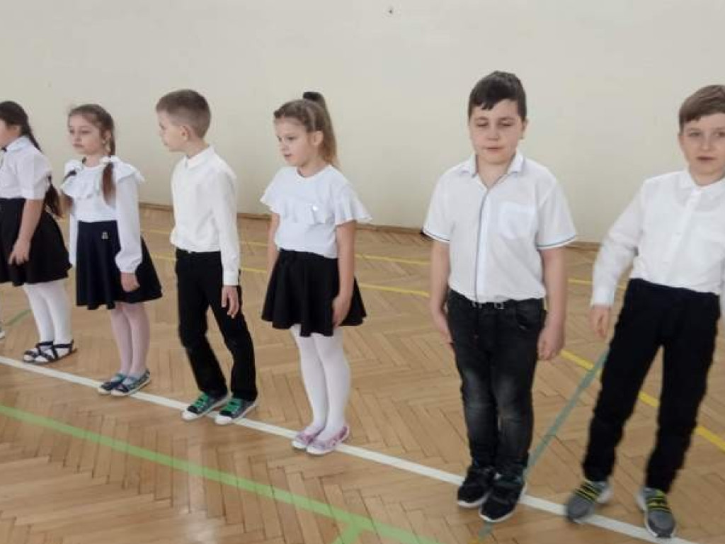 Ślubowanie klas pierwszych w hrubieszowskiej Trójce - ZDJĘCIA
