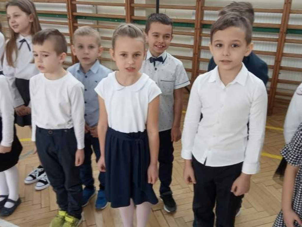 Ślubowanie klas pierwszych w hrubieszowskiej Trójce - ZDJĘCIA