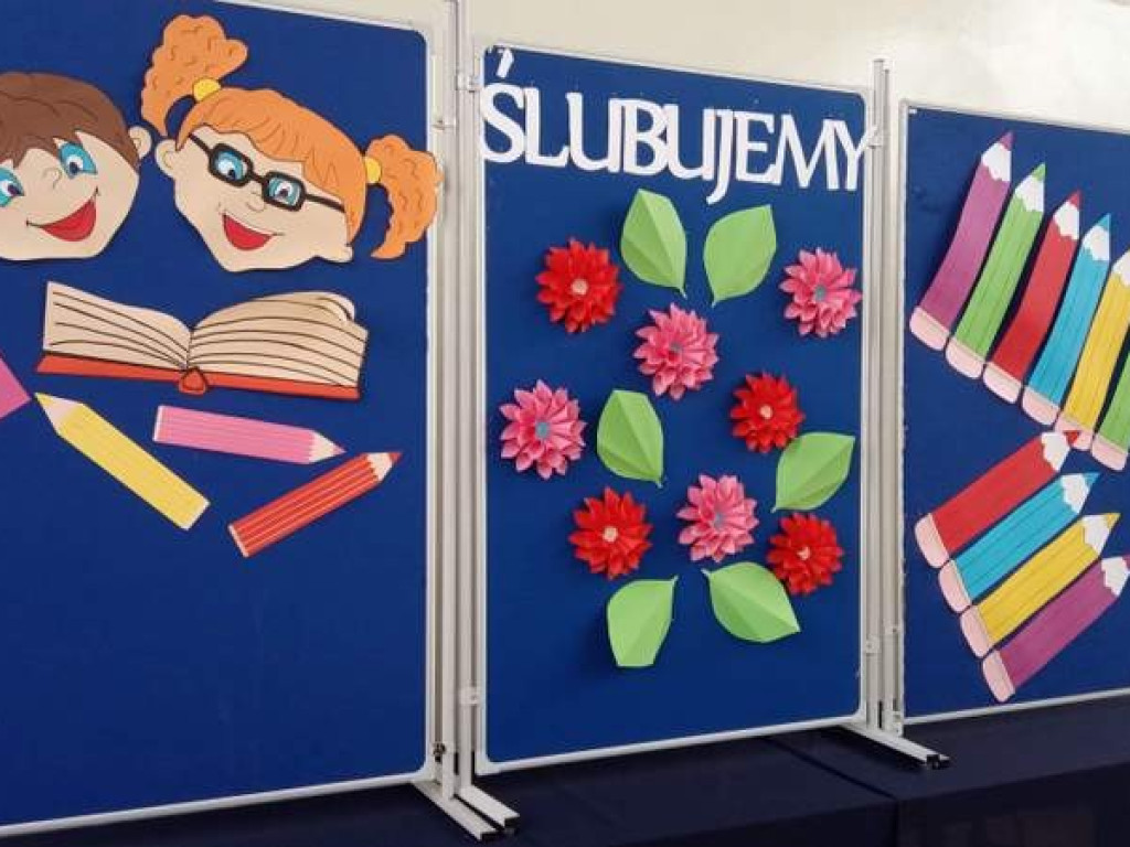 Ślubowanie klas pierwszych w hrubieszowskiej Trójce - ZDJĘCIA