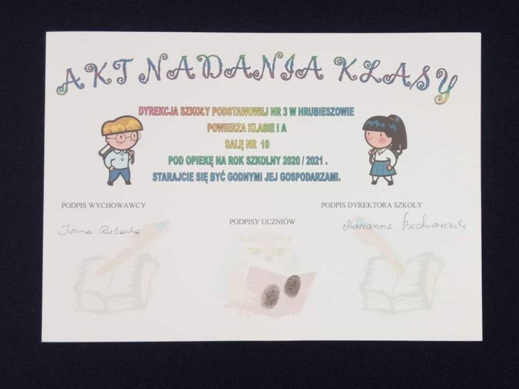 Ślubowanie klas pierwszych w hrubieszowskiej Trójce - ZDJĘCIA