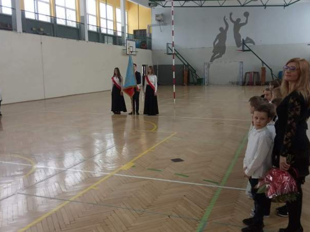 Ślubowanie klas pierwszych w hrubieszowskiej Trójce - ZDJĘCIA