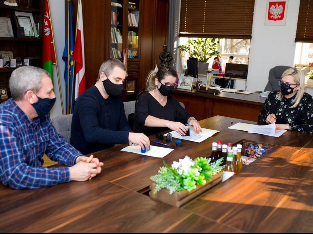 Miejskie dotacje na sport - umowy podpisane. Wszędzie cięcia, w Unii największe