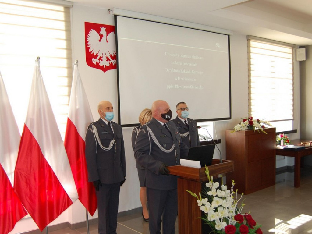 Święto Służby Więziennej w hrubieszowskim zakładzie karnym - awanse, odznaczenia, pożegnania - ZDJĘCIA