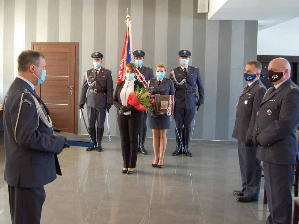 Święto Służby Więziennej w hrubieszowskim zakładzie karnym - awanse, odznaczenia, pożegnania - ZDJĘCIA