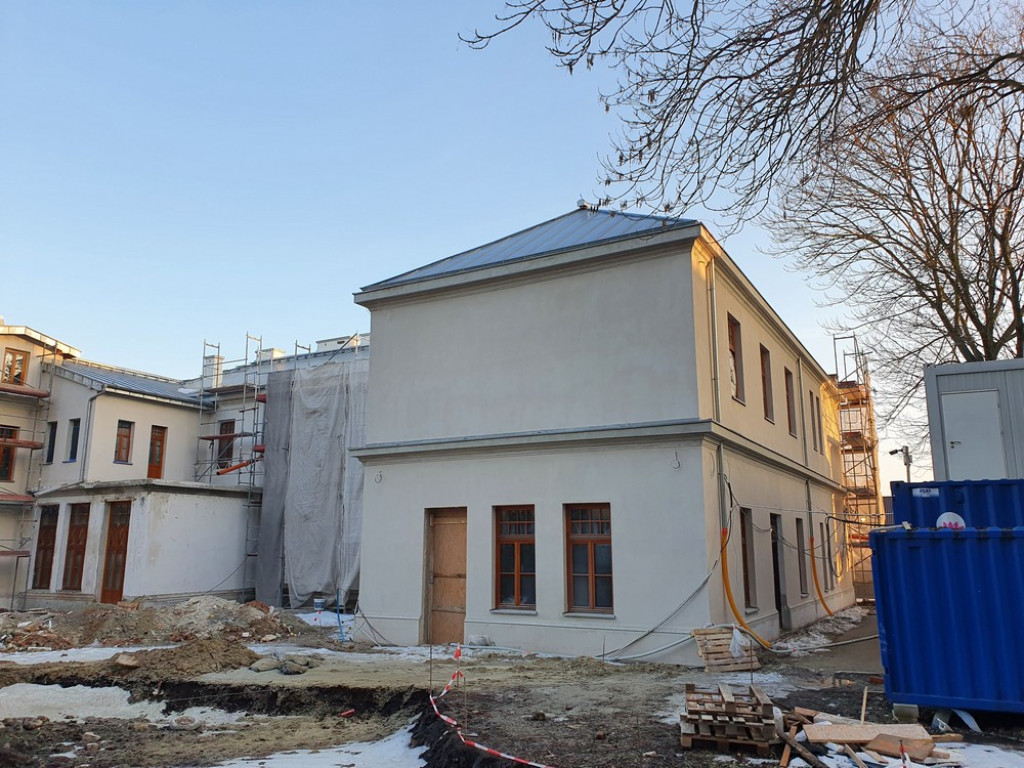 Hrubieszów: Ciągle trwa remont budynku Syndykatu Rolniczego - ZDJĘCIA