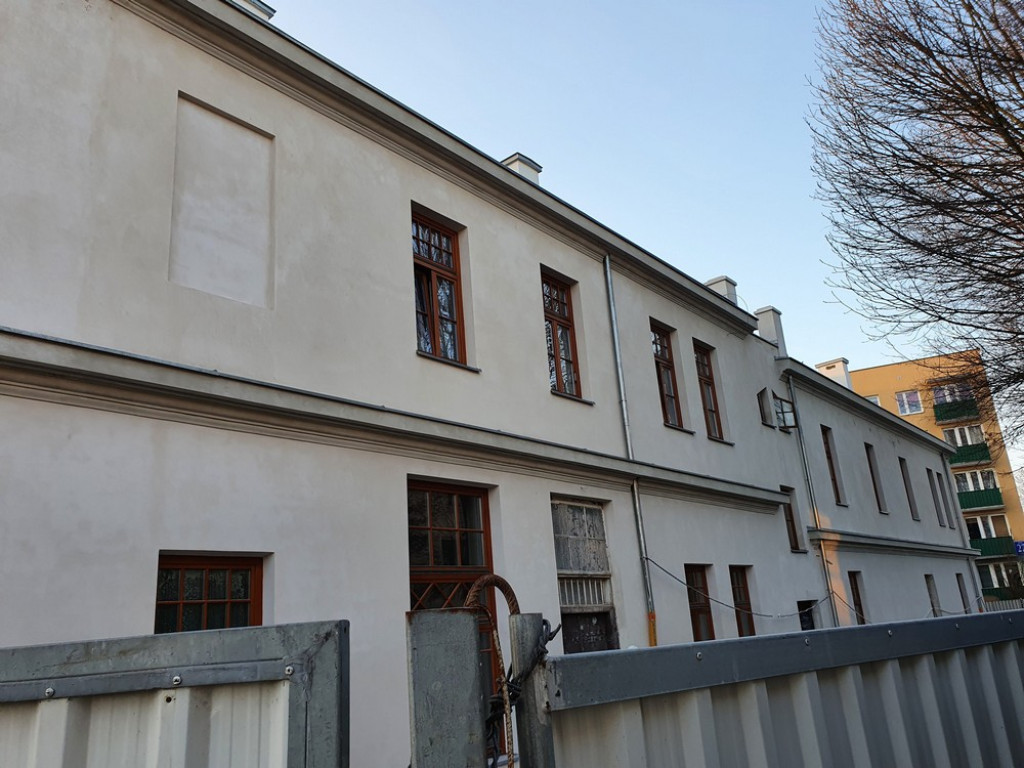Hrubieszów: Ciągle trwa remont budynku Syndykatu Rolniczego - ZDJĘCIA