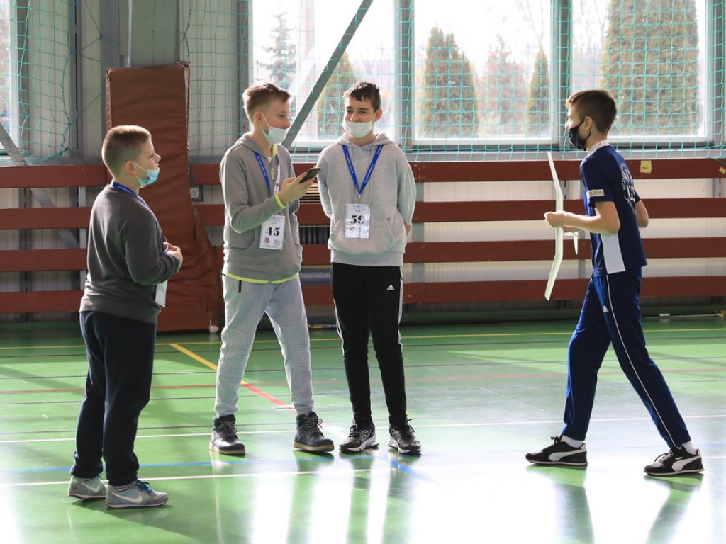 Hrubieszów: Za nami XIV Ogólnopolskie Zawody Modeli Szybowców Halowych klasy F1N - ZDJĘCIA, WIDEO