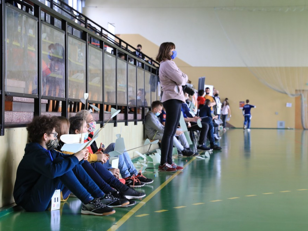 Hrubieszów: Za nami XIV Ogólnopolskie Zawody Modeli Szybowców Halowych klasy F1N - ZDJĘCIA, WIDEO
