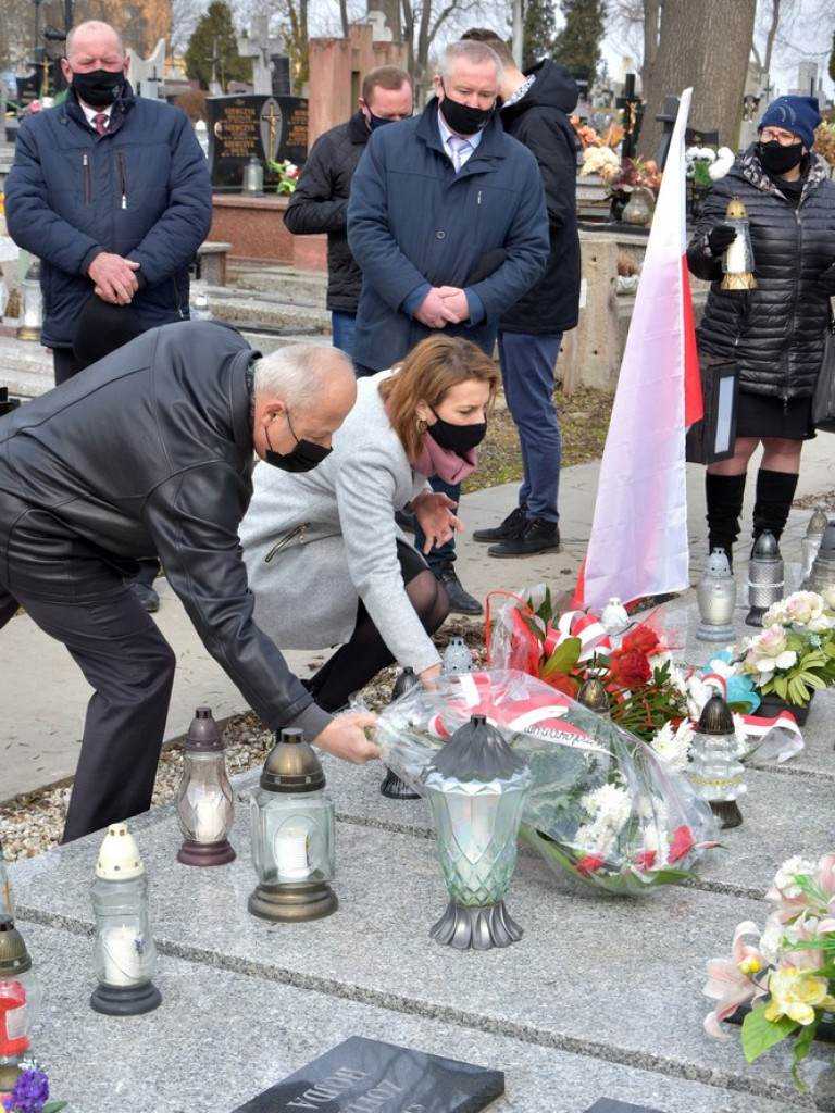 Hrubieszów uczcił 77. rocznica mordu dokonanego na kolejarzach w Gozdowie - ZDJĘCIA