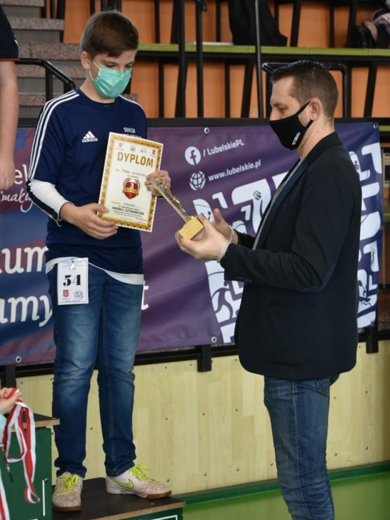 Hrubieszów: Wyniki XIV Ogólnopolskich Zawodów Modeli Szybowców Halowych klasy F1N - ZDJĘCIA, WIDEO