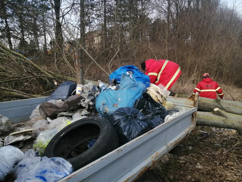 Hrubieszów: Uporządkowano nielegalne wysypisko śmieci - ZDJĘCIA