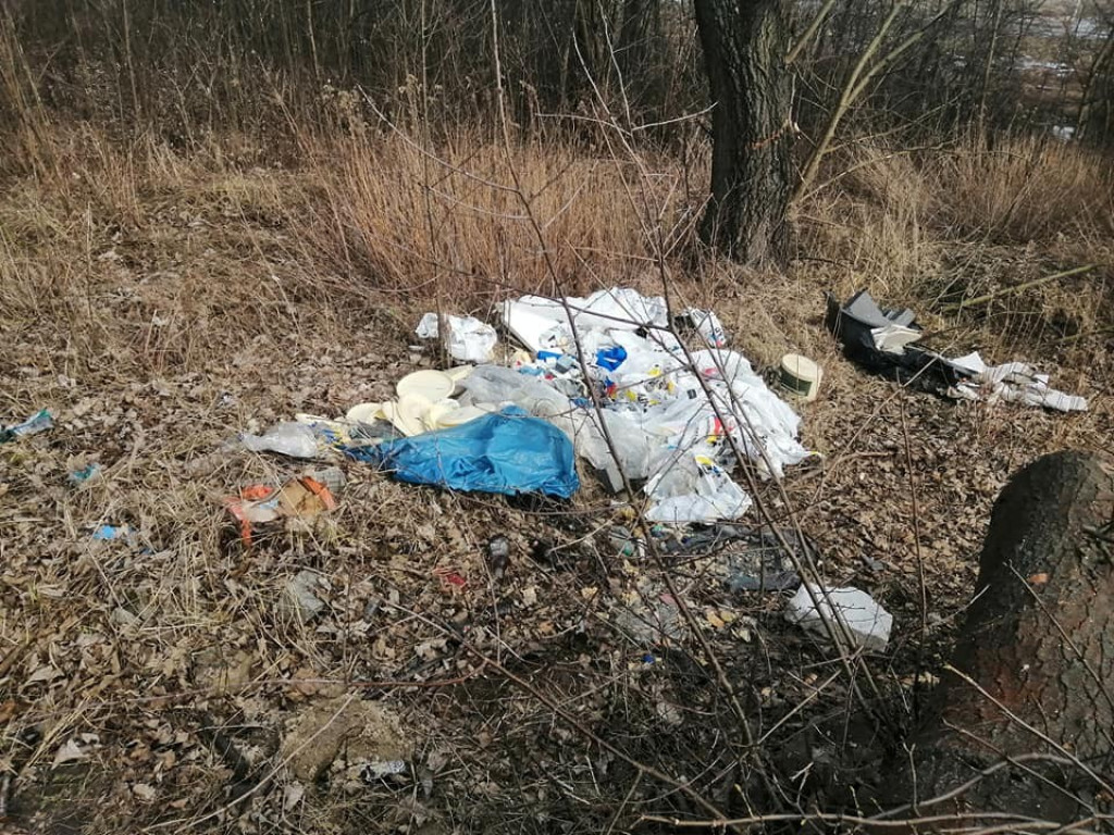 Hrubieszów: Uporządkowano nielegalne wysypisko śmieci - ZDJĘCIA