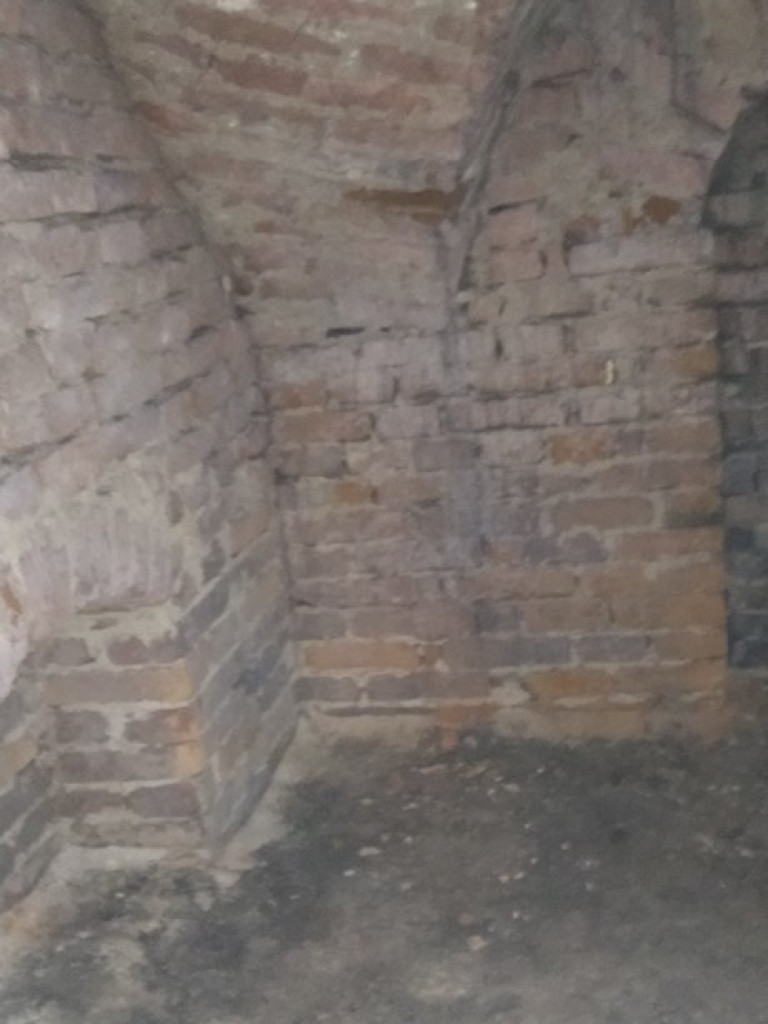 Hrubieszów: Tajemnicze piwnice na terenie remontowanego Syndykatu Rolniczego - ZDJĘCIA
