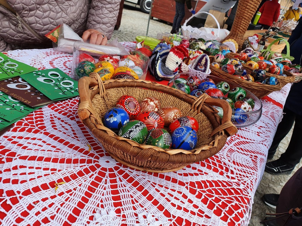 Hrubieszów: Wielkanocny Kiermasz Pisanek i Palm - ZDJĘCIA, WIDEO