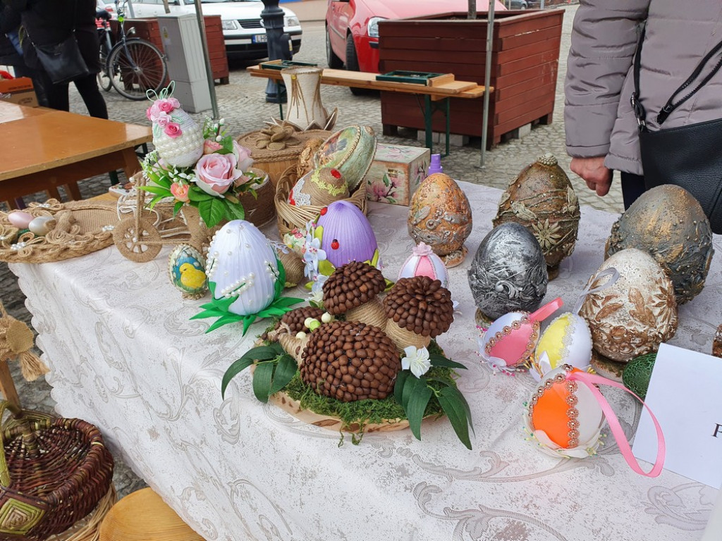 Hrubieszów: Wielkanocny Kiermasz Pisanek i Palm - ZDJĘCIA, WIDEO