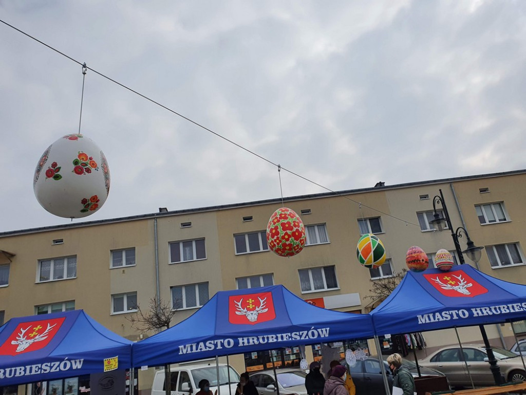 Hrubieszów: Wielkanocny Kiermasz Pisanek i Palm - ZDJĘCIA, WIDEO