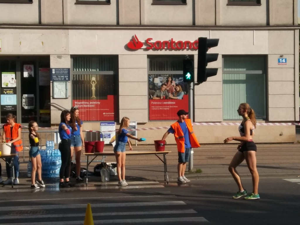 Rozmowa z Karoliną Tarnowską brązową medalistką Halowych Mistrzostwa Polski Juniorek w chodzie sportowym - ZDJĘCIA
