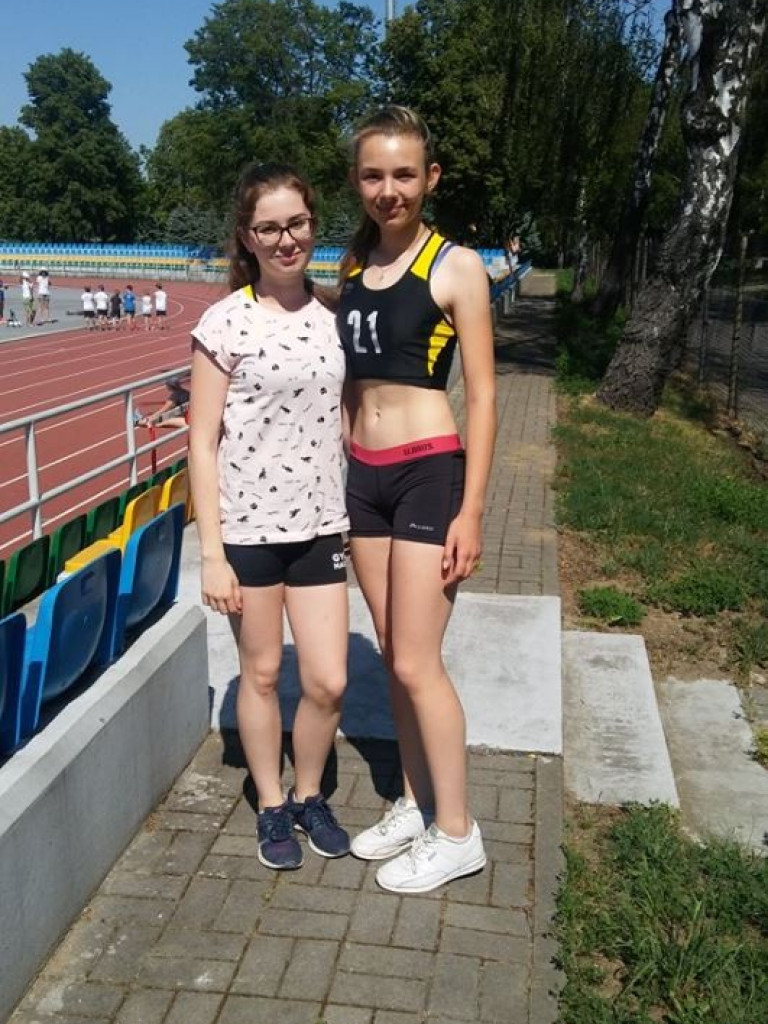 Rozmowa z Karoliną Tarnowską brązową medalistką Halowych Mistrzostwa Polski Juniorek w chodzie sportowym - ZDJĘCIA