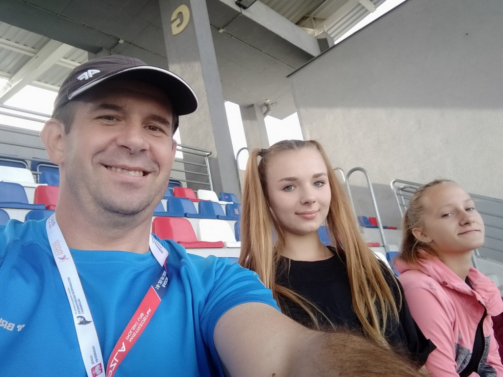 Rozmowa z Karoliną Tarnowską brązową medalistką Halowych Mistrzostwa Polski Juniorek w chodzie sportowym - ZDJĘCIA