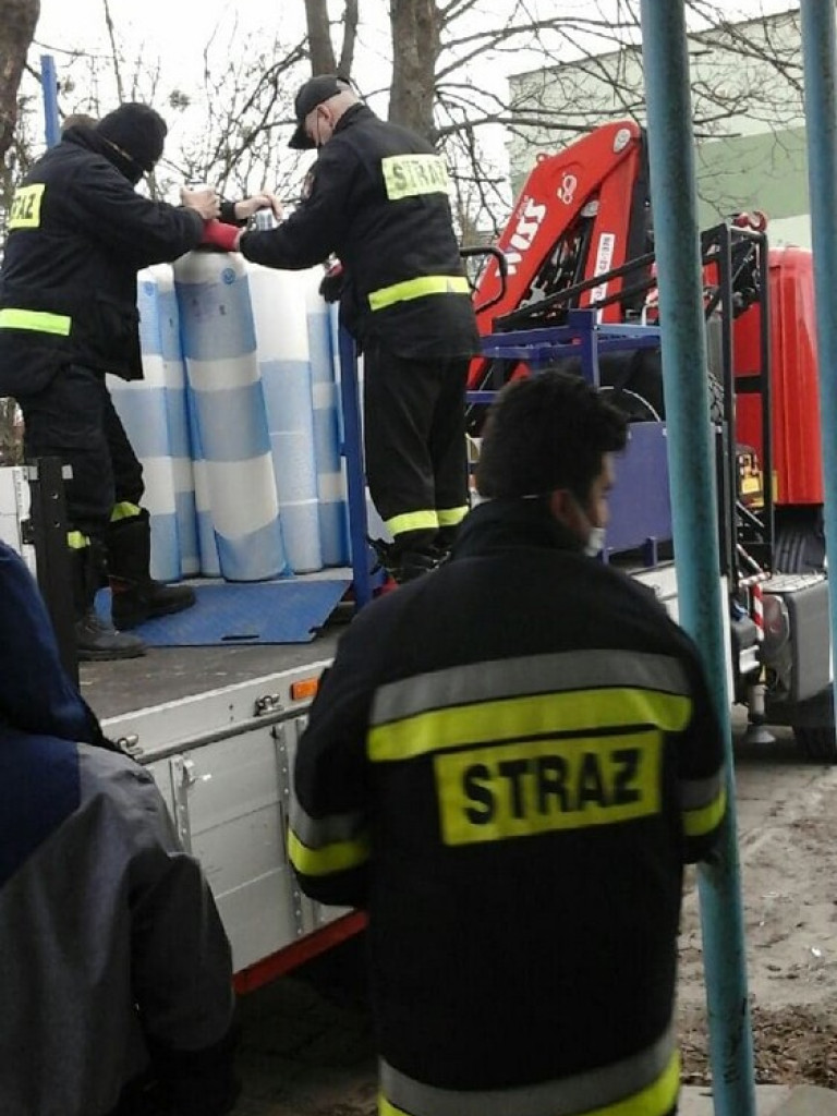 Strażacy transportowali tlen do hrubieszowskiego szpitala - ZDJĘCIA
