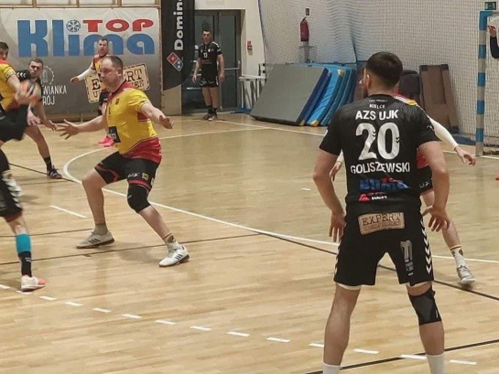 I Liga piłki ręcznej: AZS UJK Kielce - MKS Padwa Zamość 26:31