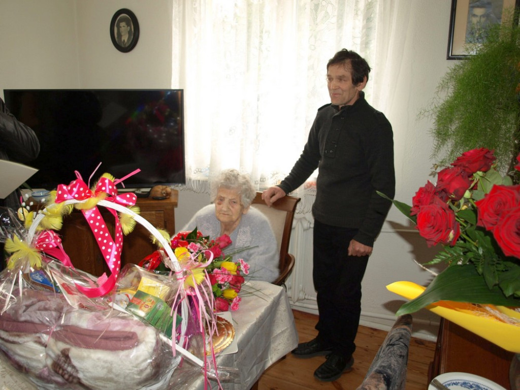 Uchanie: Pani Stefania Oleksiak skończyła 100 lat! - ZDJĘCIA