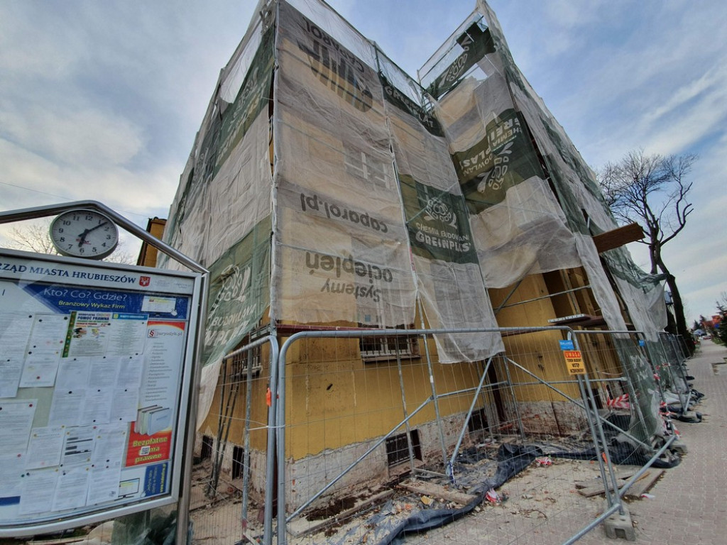 Hrubieszów: Remont budynku Urzędu Miasta i Starostwa Powiatowego - ZDJĘCIA