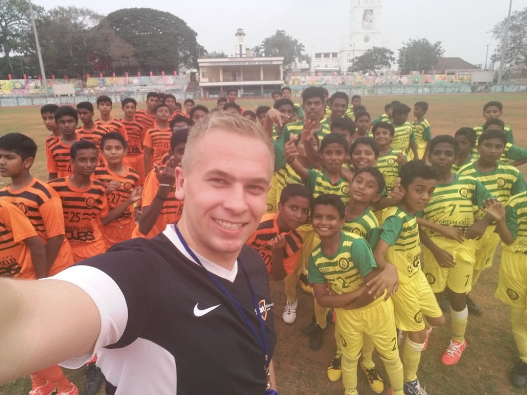 Mikołaj Raczyński przez sport ruszył z Nieledwi na podbój futbolowego świata! - ZDJĘCIA