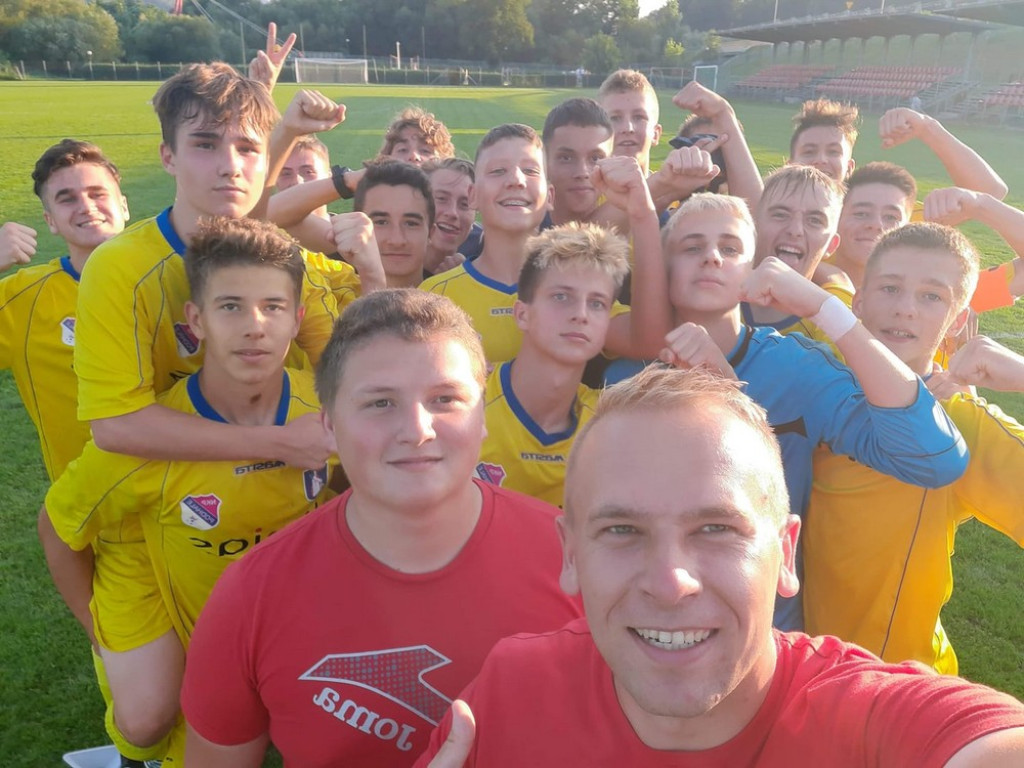 Mikołaj Raczyński przez sport ruszył z Nieledwi na podbój futbolowego świata! - ZDJĘCIA