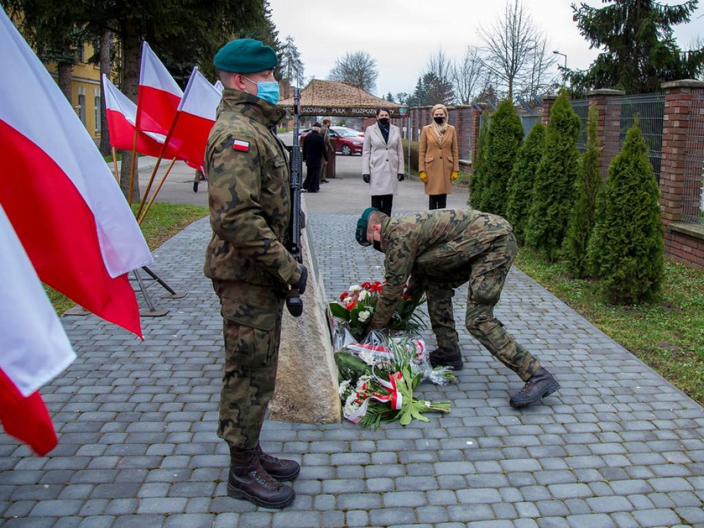 Hrubieszów w hołdzie ofiarom Katynia - ZDJĘCIA