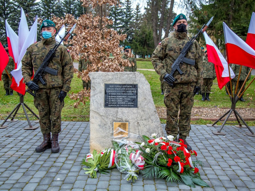 Hrubieszów w hołdzie ofiarom Katynia - ZDJĘCIA