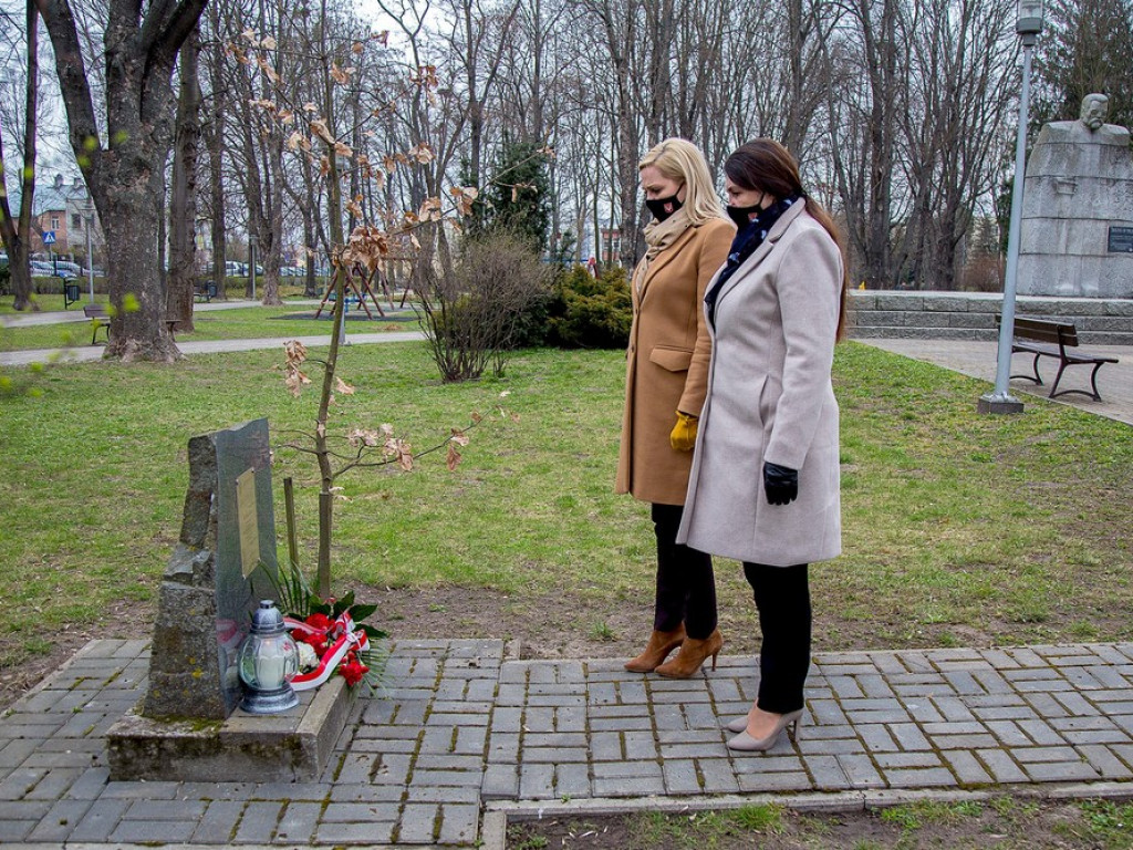 Hrubieszów w hołdzie ofiarom Katynia - ZDJĘCIA