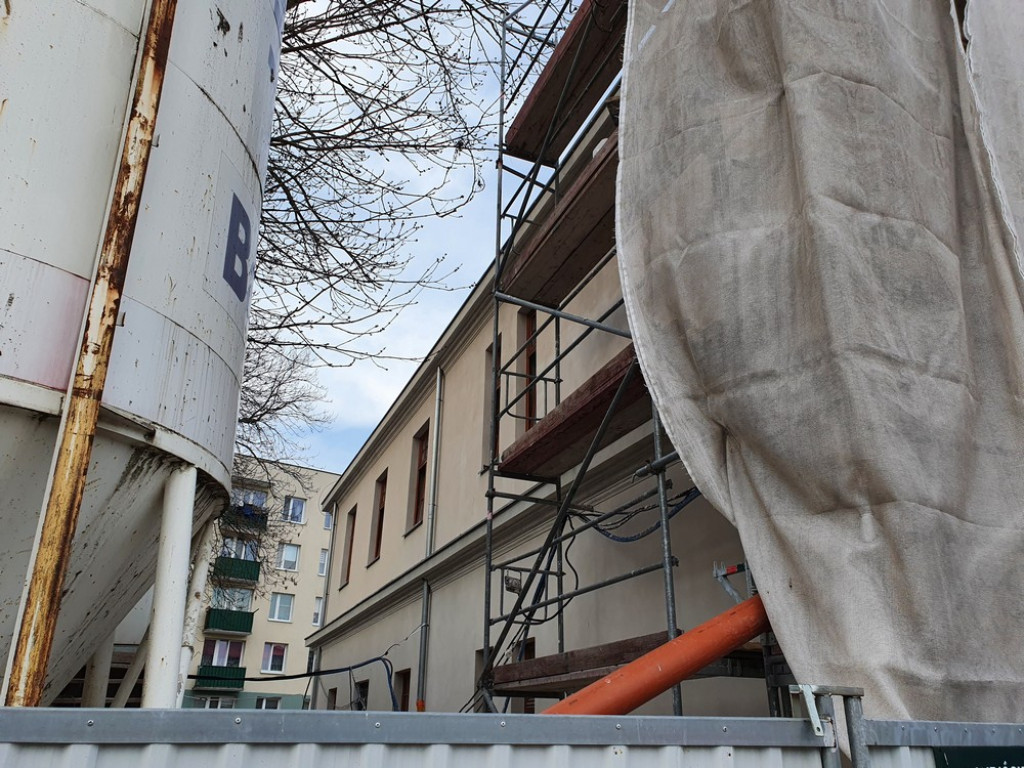 Hrubieszów: Trwa remont Syndykatu Rolniczego - ZDJĘCIA