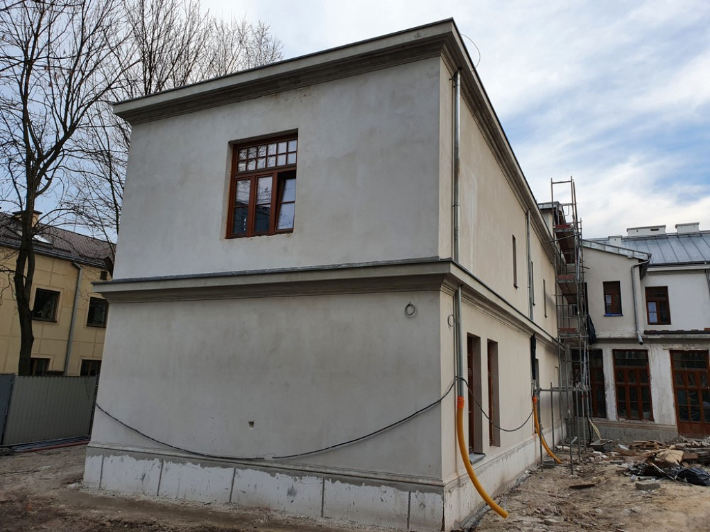 Hrubieszów: Trwa remont Syndykatu Rolniczego - ZDJĘCIA