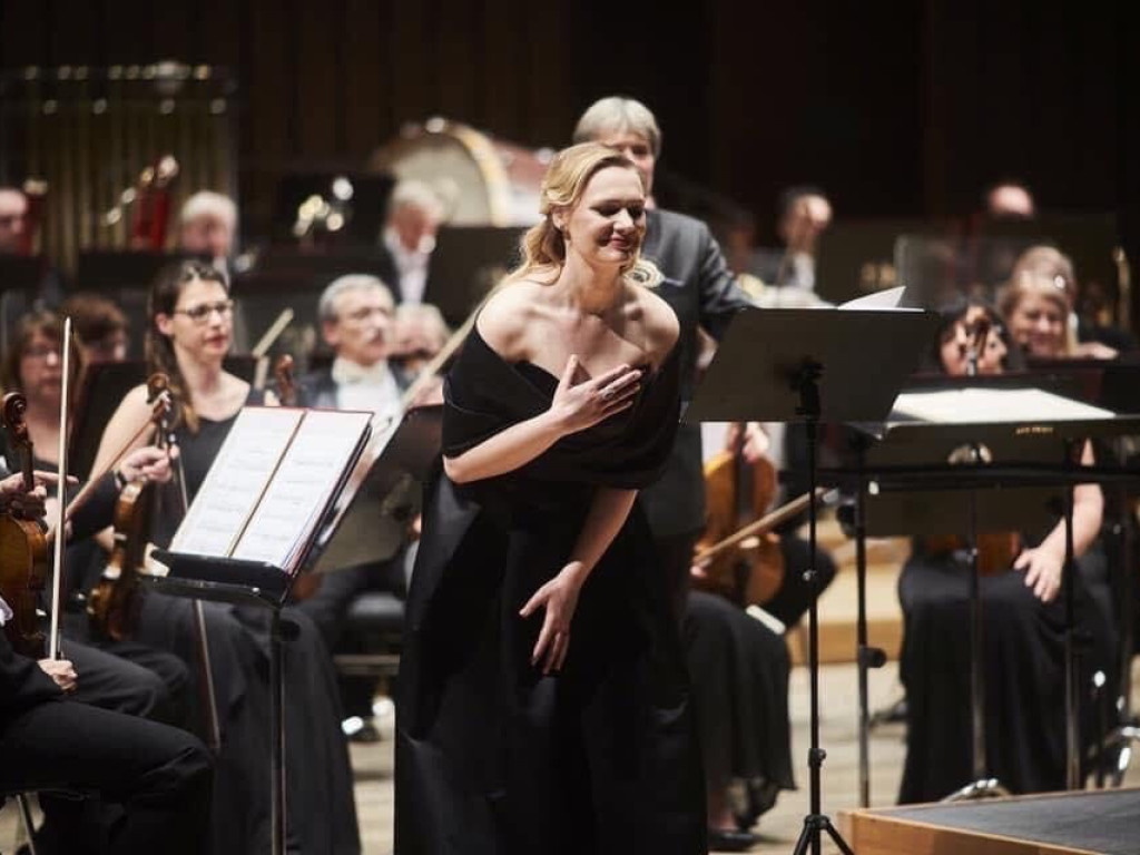 Rozmowa z Aleksandrą Opałą - podbijającą polskie sceny operowe! - ZDJĘCIA
