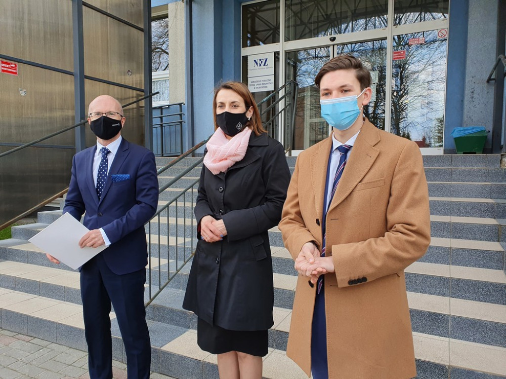 Briefing prasowy przed hrubieszowskim szpitalem - WIDEO, ZDJĘCIA