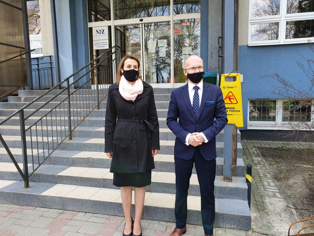 Briefing prasowy przed hrubieszowskim szpitalem - WIDEO, ZDJĘCIA