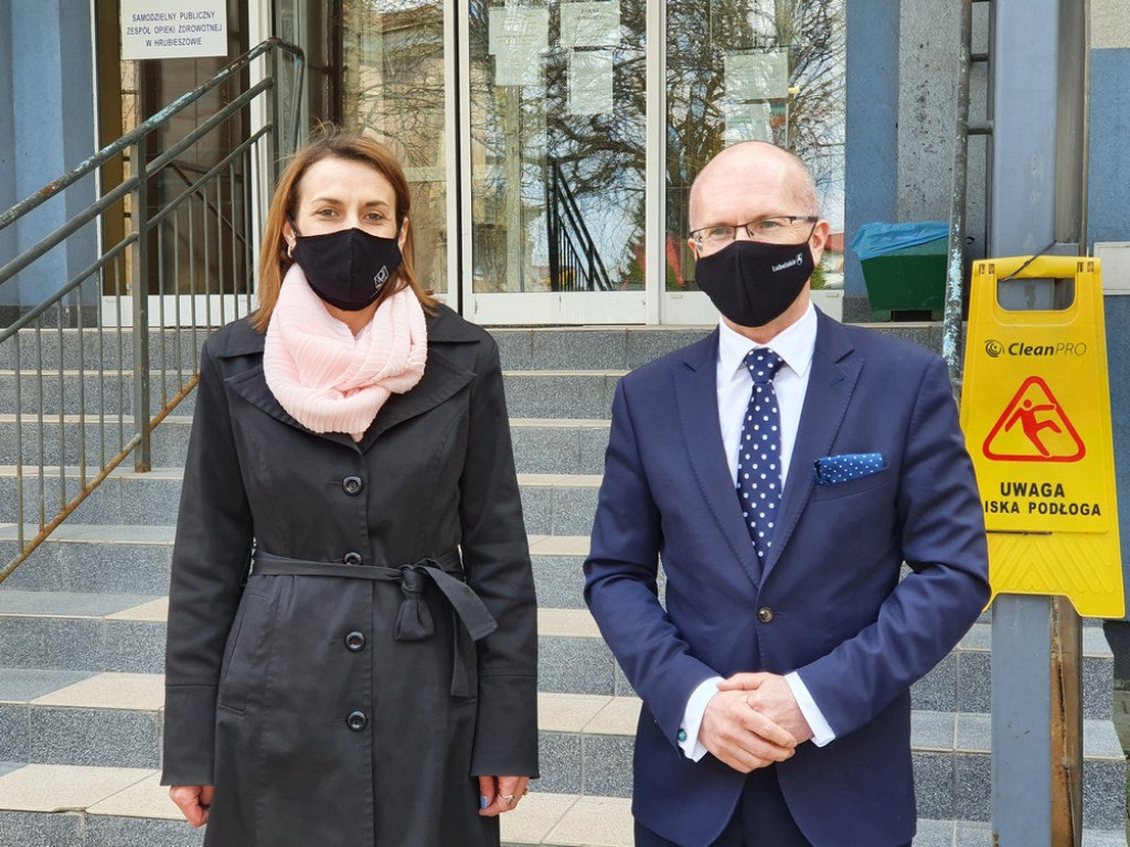 Briefing prasowy przed hrubieszowskim szpitalem - WIDEO, ZDJĘCIA