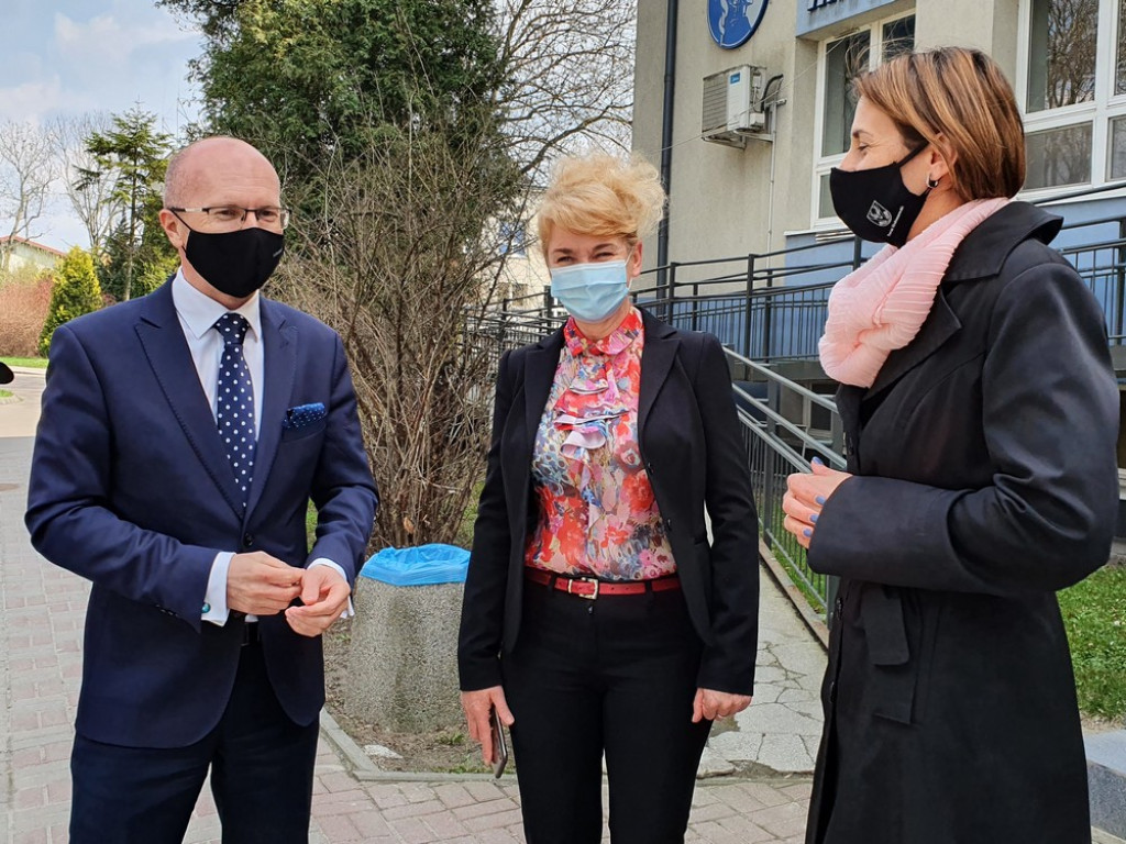 Briefing prasowy przed hrubieszowskim szpitalem - WIDEO, ZDJĘCIA