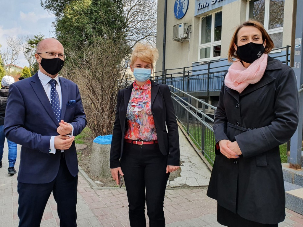 Briefing prasowy przed hrubieszowskim szpitalem - WIDEO, ZDJĘCIA