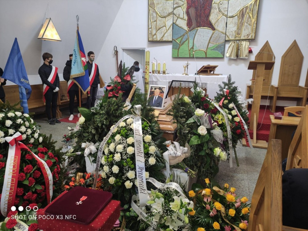 Stanisław Janiec pośmiertnie odznaczony Krzyżem Kawalerskim Orderu Odrodzenia Polski. Fotoreportaż z uroczystości pogrzebowych