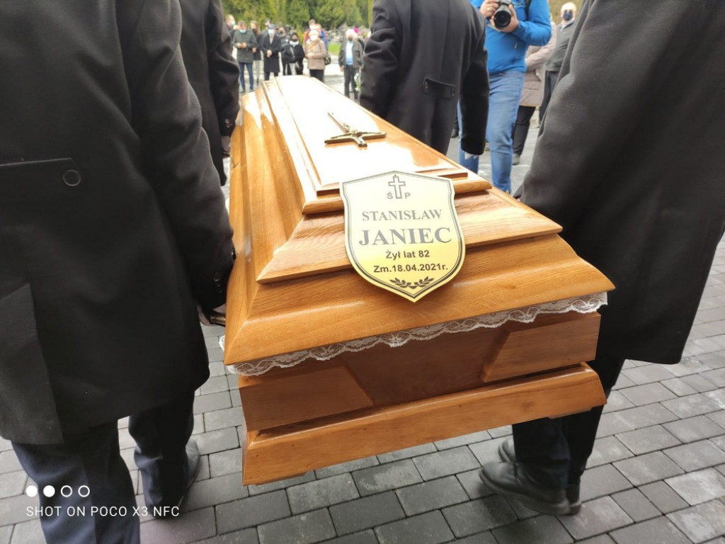 Stanisław Janiec pośmiertnie odznaczony Krzyżem Kawalerskim Orderu Odrodzenia Polski. Fotoreportaż z uroczystości pogrzebowych