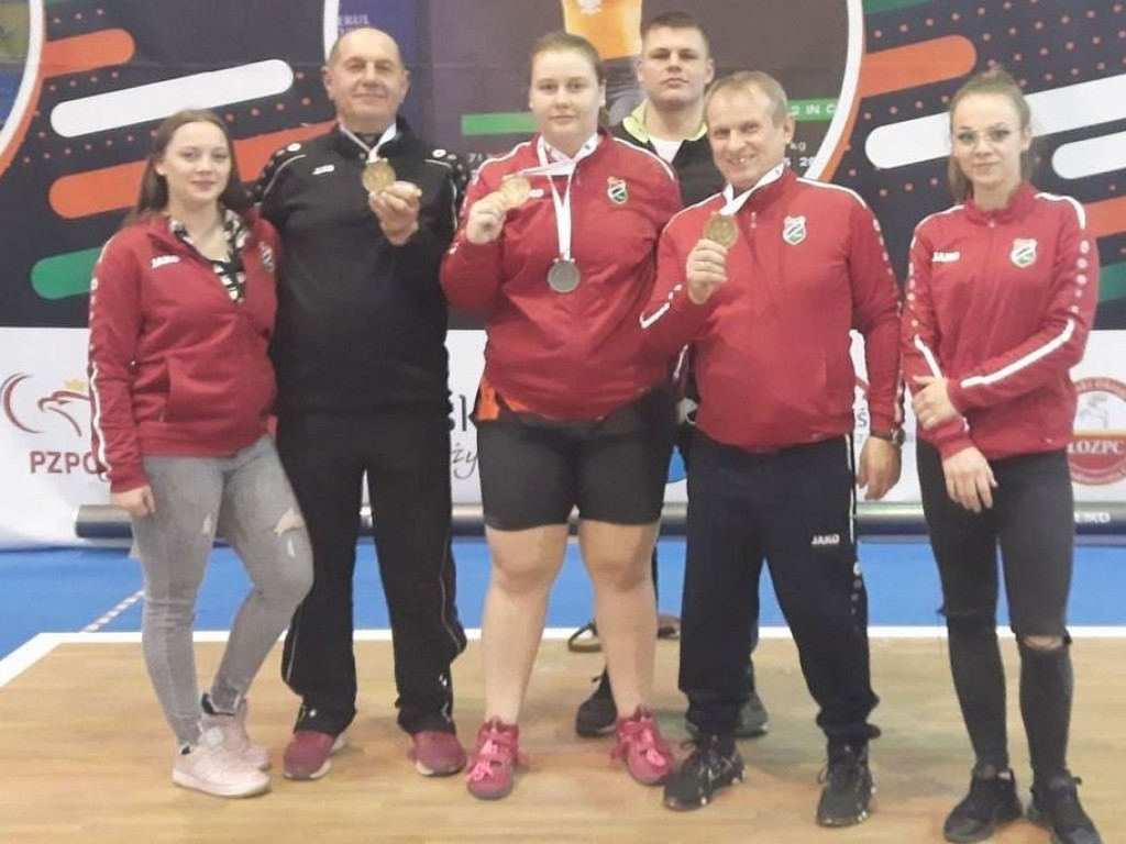 Trzy kolory medali dla Unii Hrubieszów na Mistrzostwach Polski Juniorów w podnoszeniu ciężarów - ZDJĘCIA