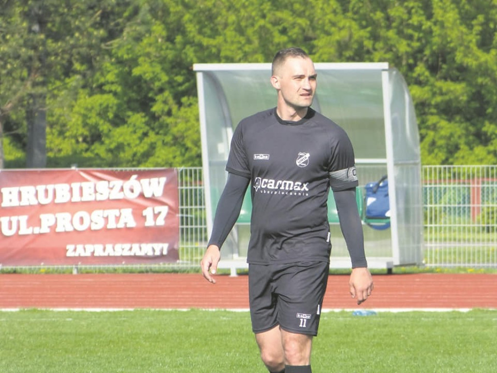 Piłkarskie ligi 1 - 5 maja 2021 r. - ZDJĘCIA